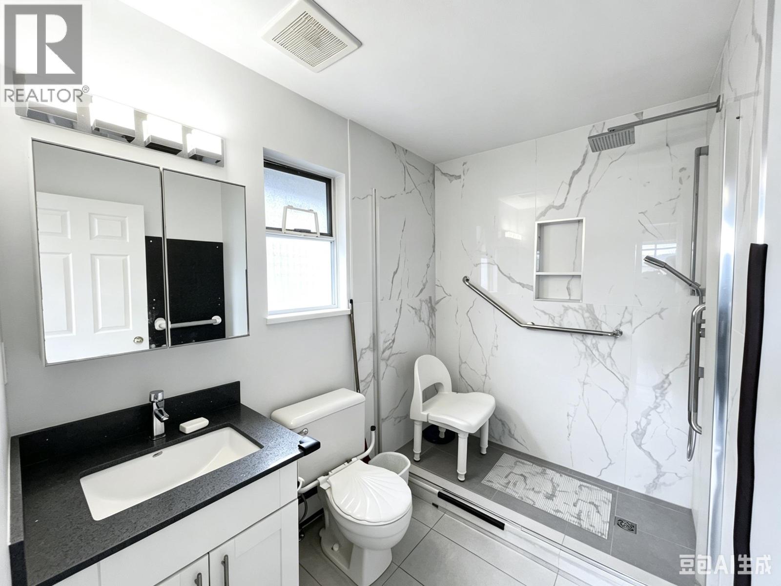 714 Rennie Place, New Westminster, British Columbia  V3M 6P6 - Photo 30 - R3139866