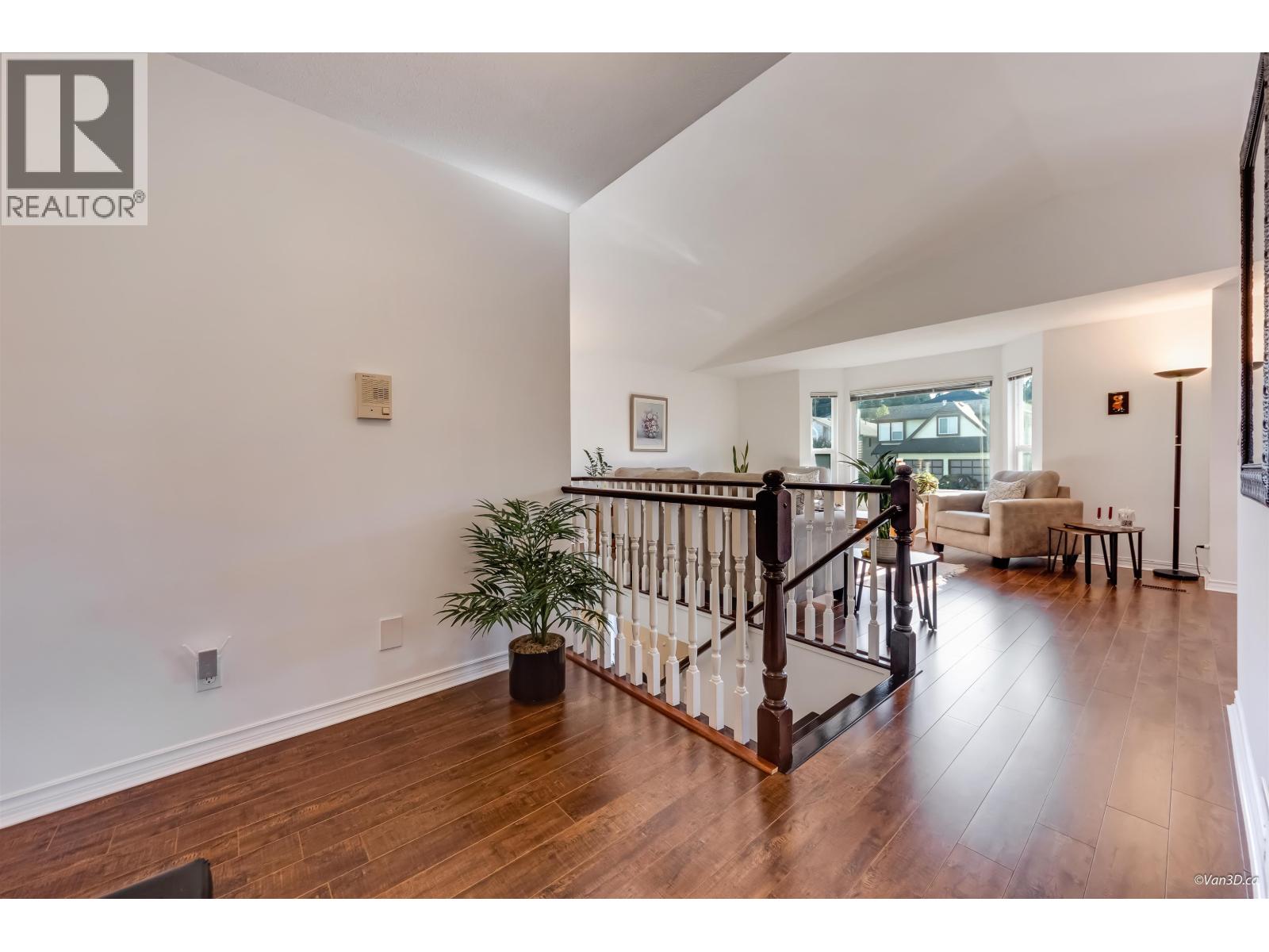 635 Lost Lake Drive, Coquitlam, British Columbia  V3C 5G4 - Photo 10 - R3140634