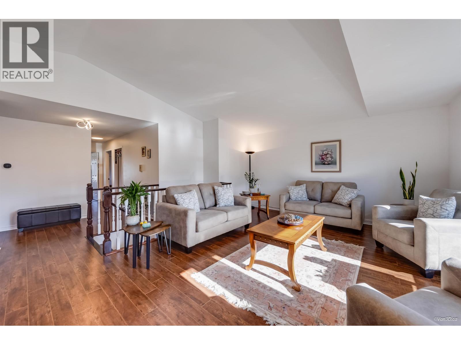 635 Lost Lake Drive, Coquitlam, British Columbia  V3C 5G4 - Photo 7 - R3140634