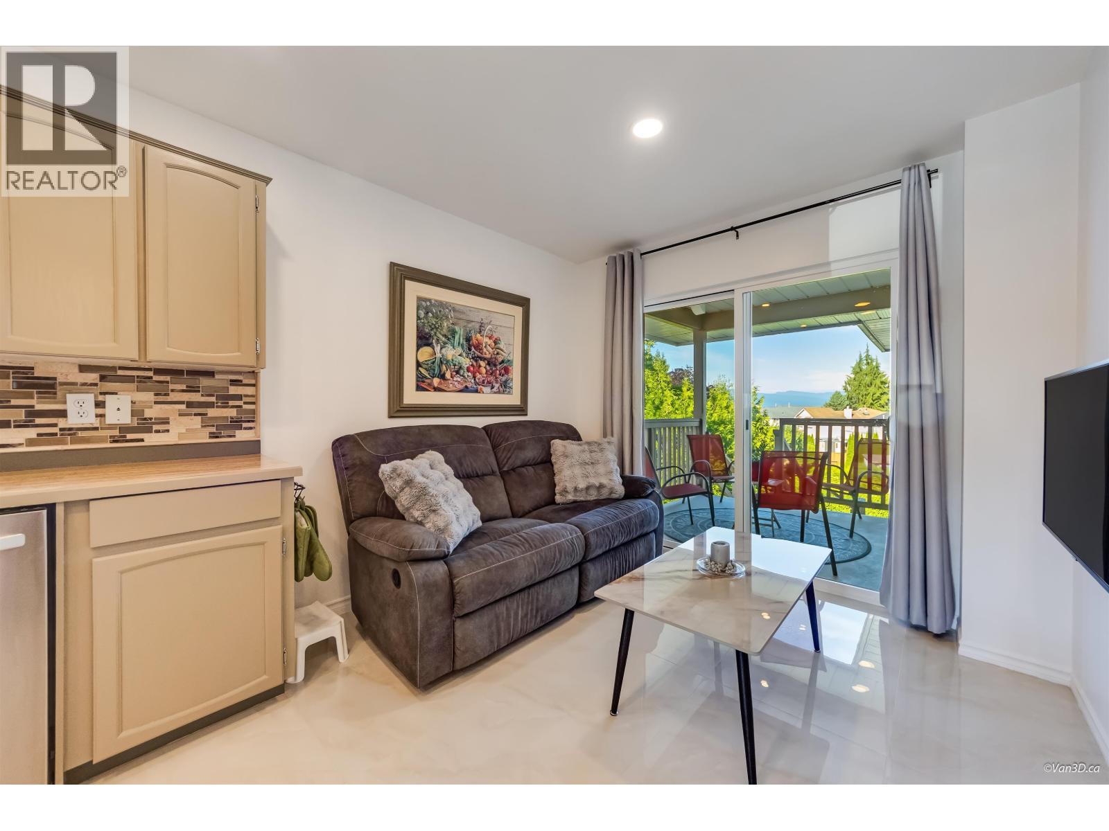 635 Lost Lake Drive, Coquitlam, British Columbia  V3C 5G4 - Photo 14 - R3140634