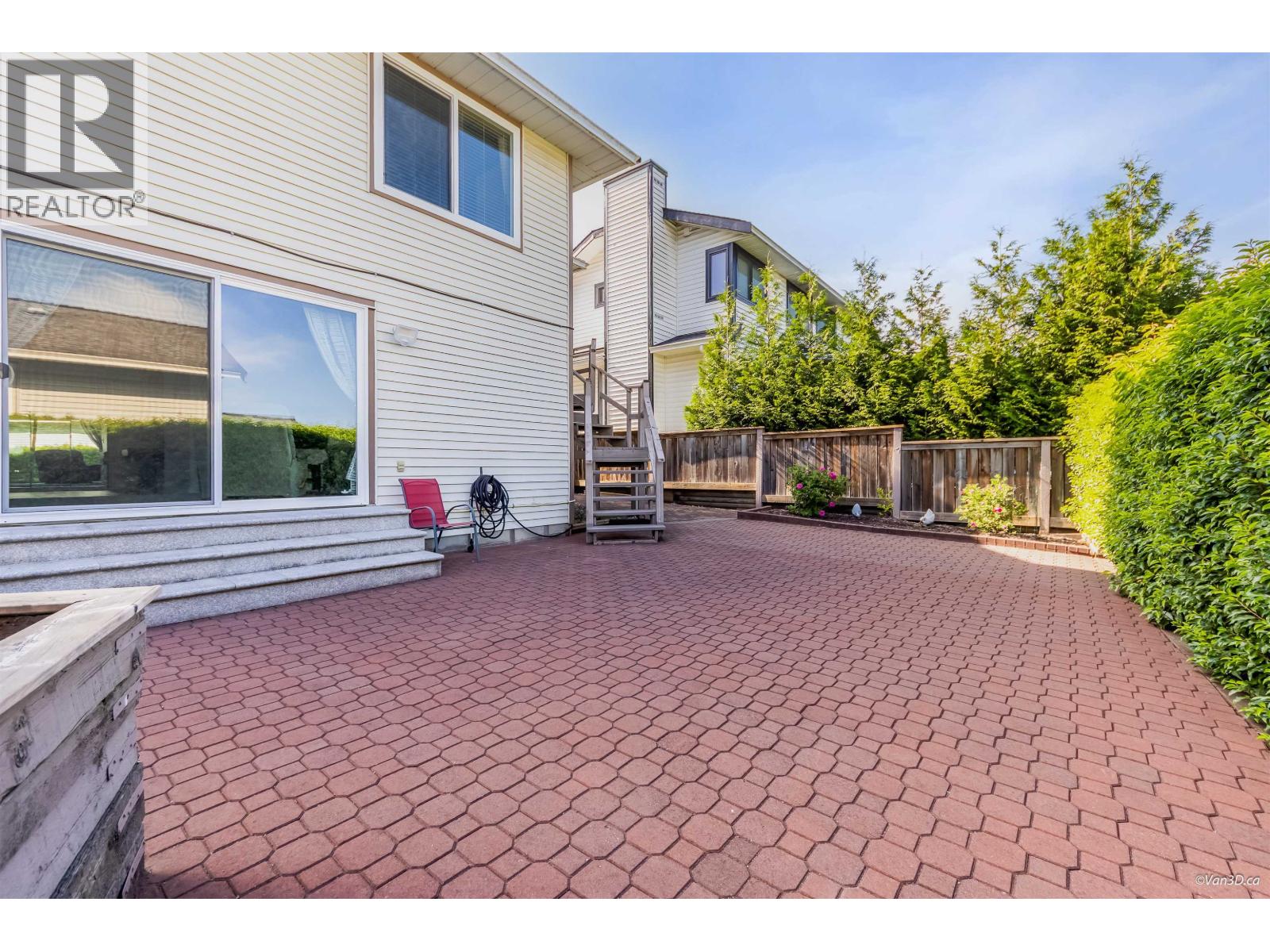 635 Lost Lake Drive, Coquitlam, British Columbia  V3C 5G4 - Photo 36 - R3140634