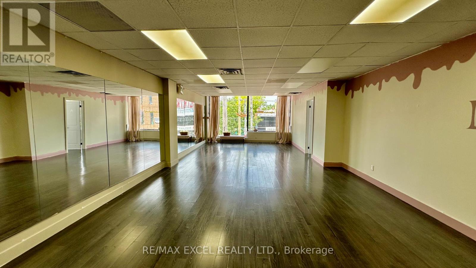 Upper Front Unit - 685 Queen Street W, Toronto, Ontario  M6J 1E6 - Photo 2 - C13501388
