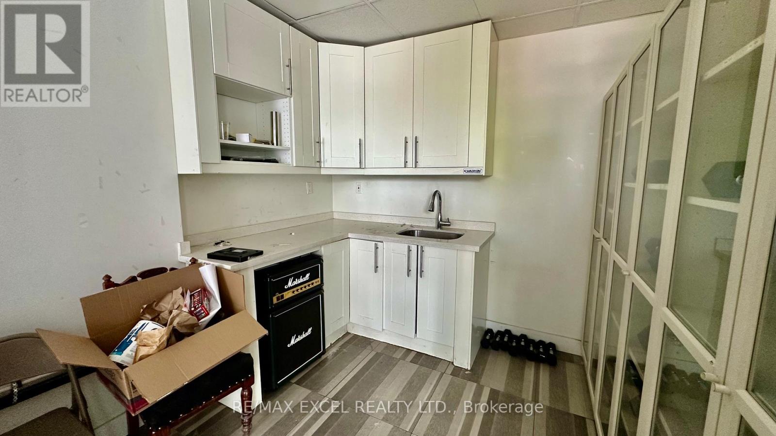 Upper Front Unit - 685 Queen Street W, Toronto, Ontario  M6J 1E6 - Photo 5 - C13501388