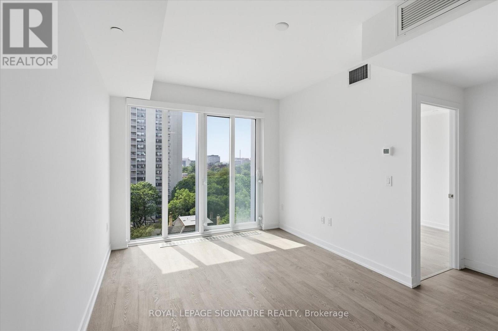 917 - 50 Mccaul Street, Toronto, Ontario  M5T 1V9 - Photo 8 - C13501428