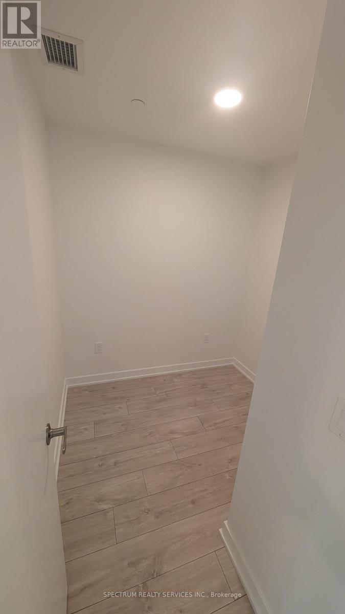 315 - 740 Whitlock Avenue, Milton, Ontario  L9T 2X5 - Photo 4 - W13486058