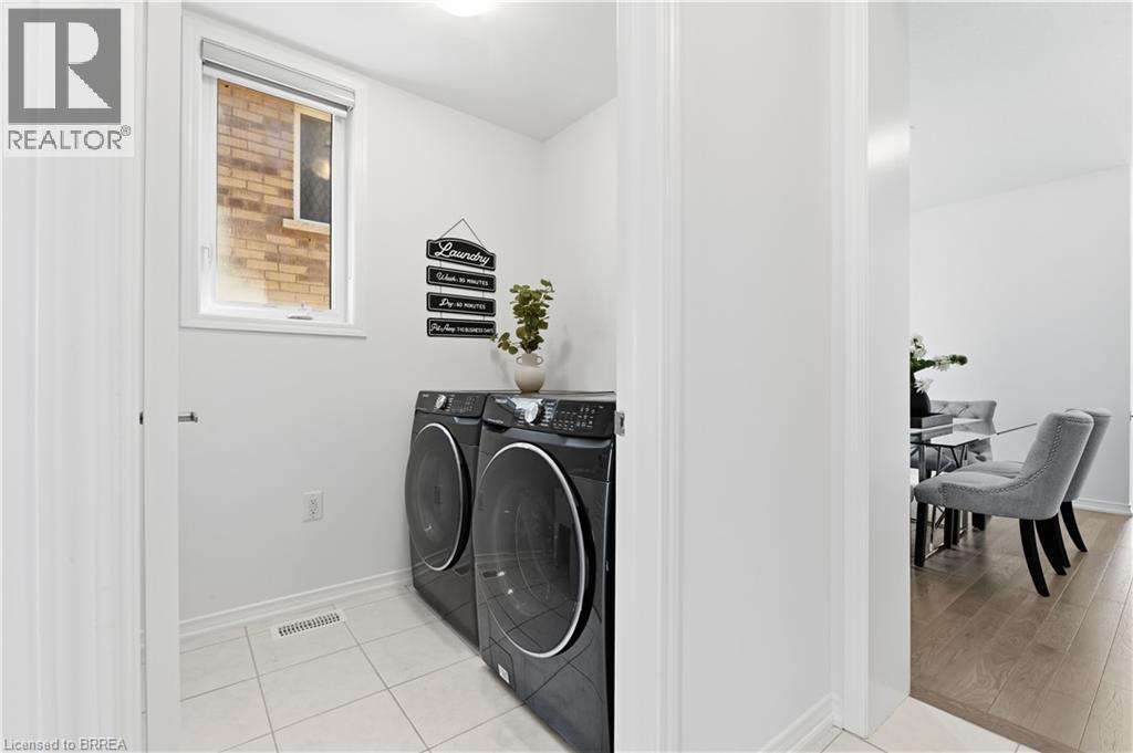 46 Munro Circle, Brantford, Ontario  N3T 0R3 - Photo 8 - 40840805