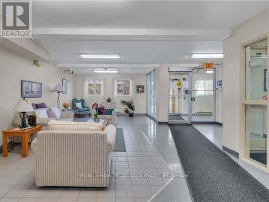 411 - 316 Kingsdale Avenue, Kingston, Ontario K7M 8S2 - Photo 4 - X13501580