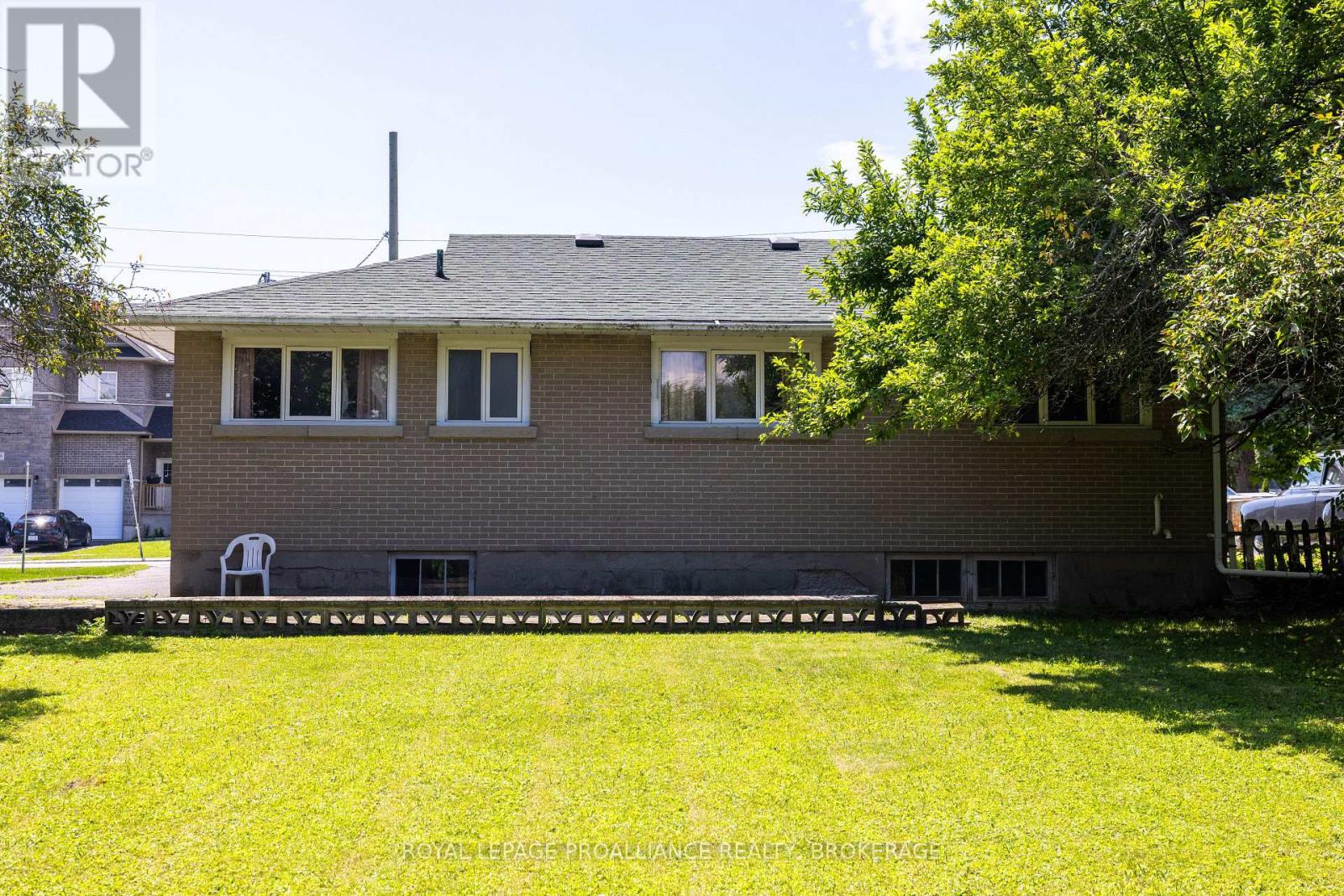 15 Park Crescent, Loyalist, Ontario  K7N 1L7 - Photo 22 - X13501660