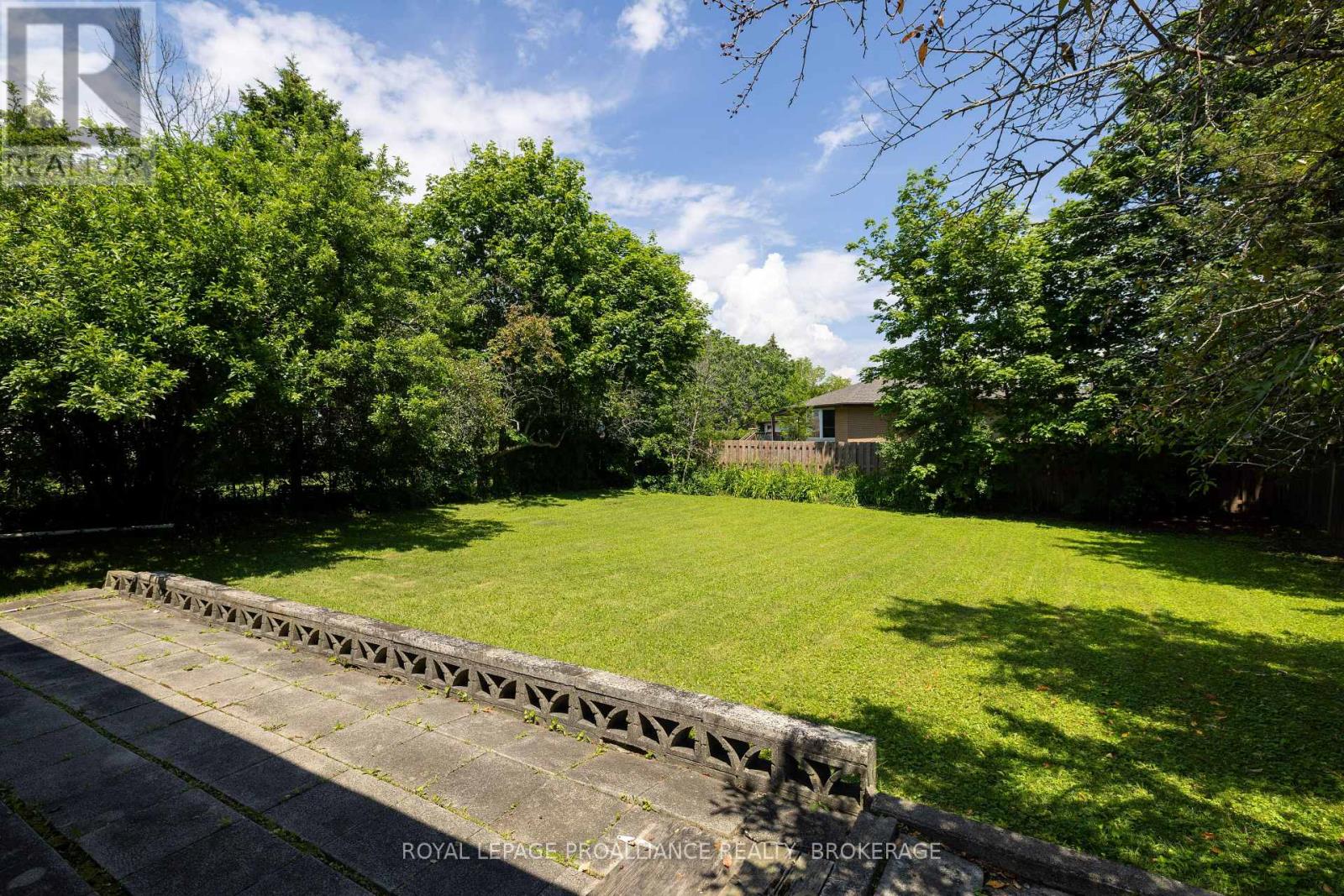 15 Park Crescent, Loyalist, Ontario  K7N 1L7 - Photo 25 - X13501660