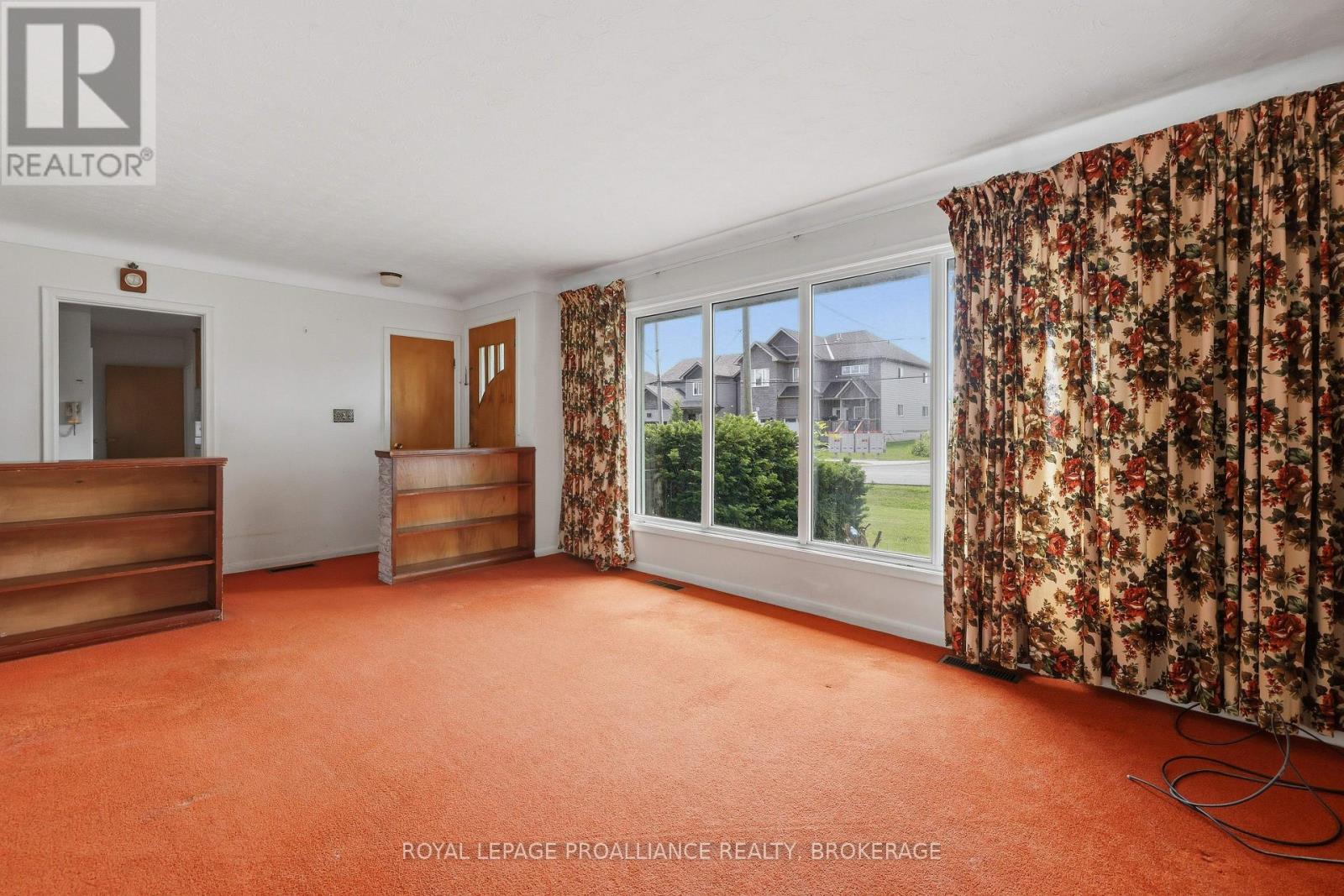 15 Park Crescent, Loyalist, Ontario K7N 1L7 - Photo 5 - X13501660