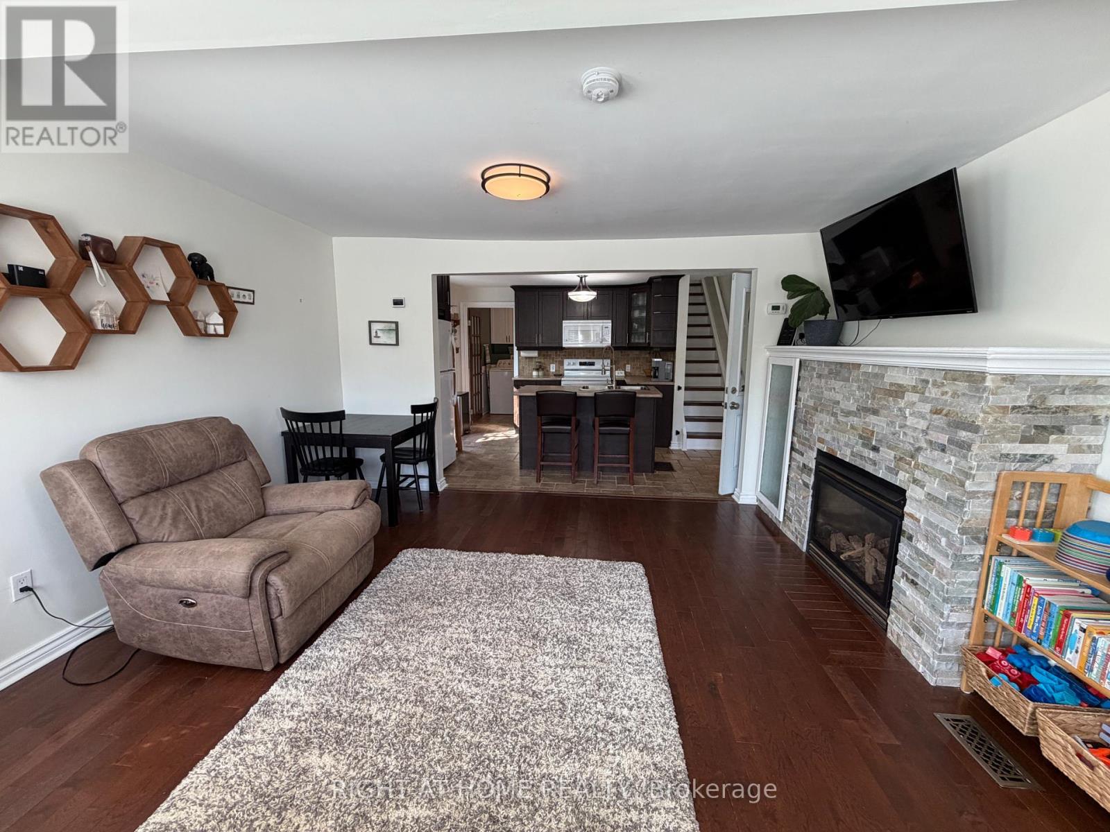 92 Main Street N, Halton Hills, Ontario  L7G 3E4 - Photo 10 - W13501456