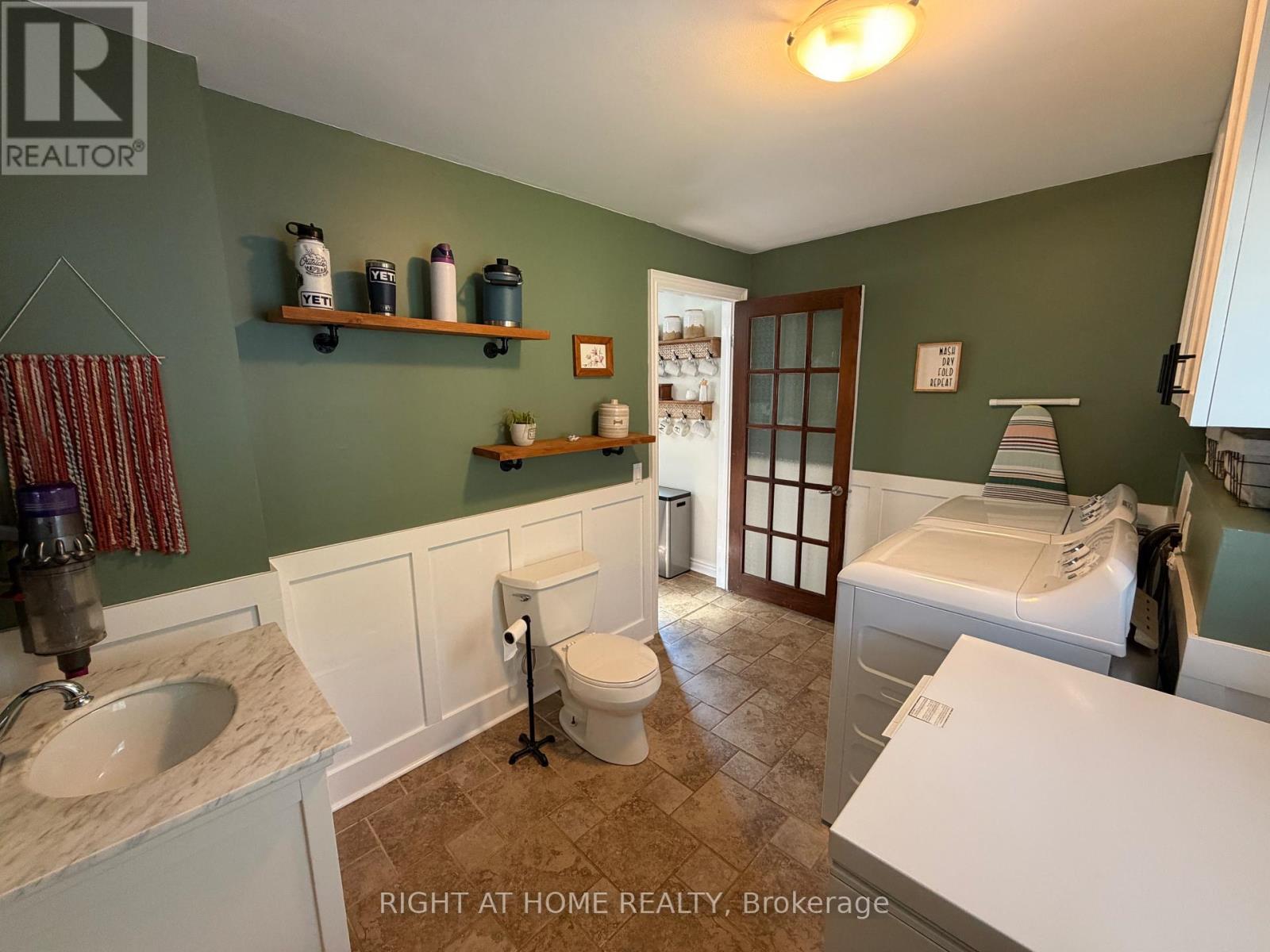 92 Main Street N, Halton Hills, Ontario  L7G 3E4 - Photo 15 - W13501456