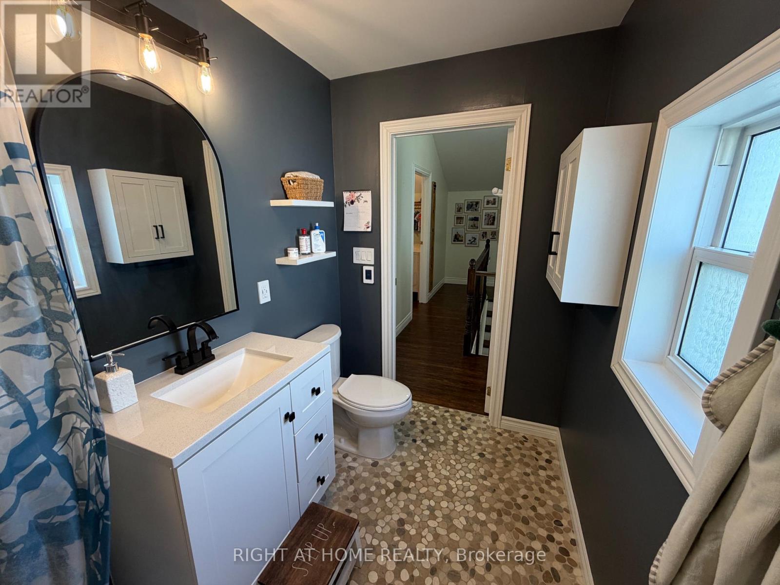 92 Main Street N, Halton Hills, Ontario  L7G 3E4 - Photo 19 - W13501456