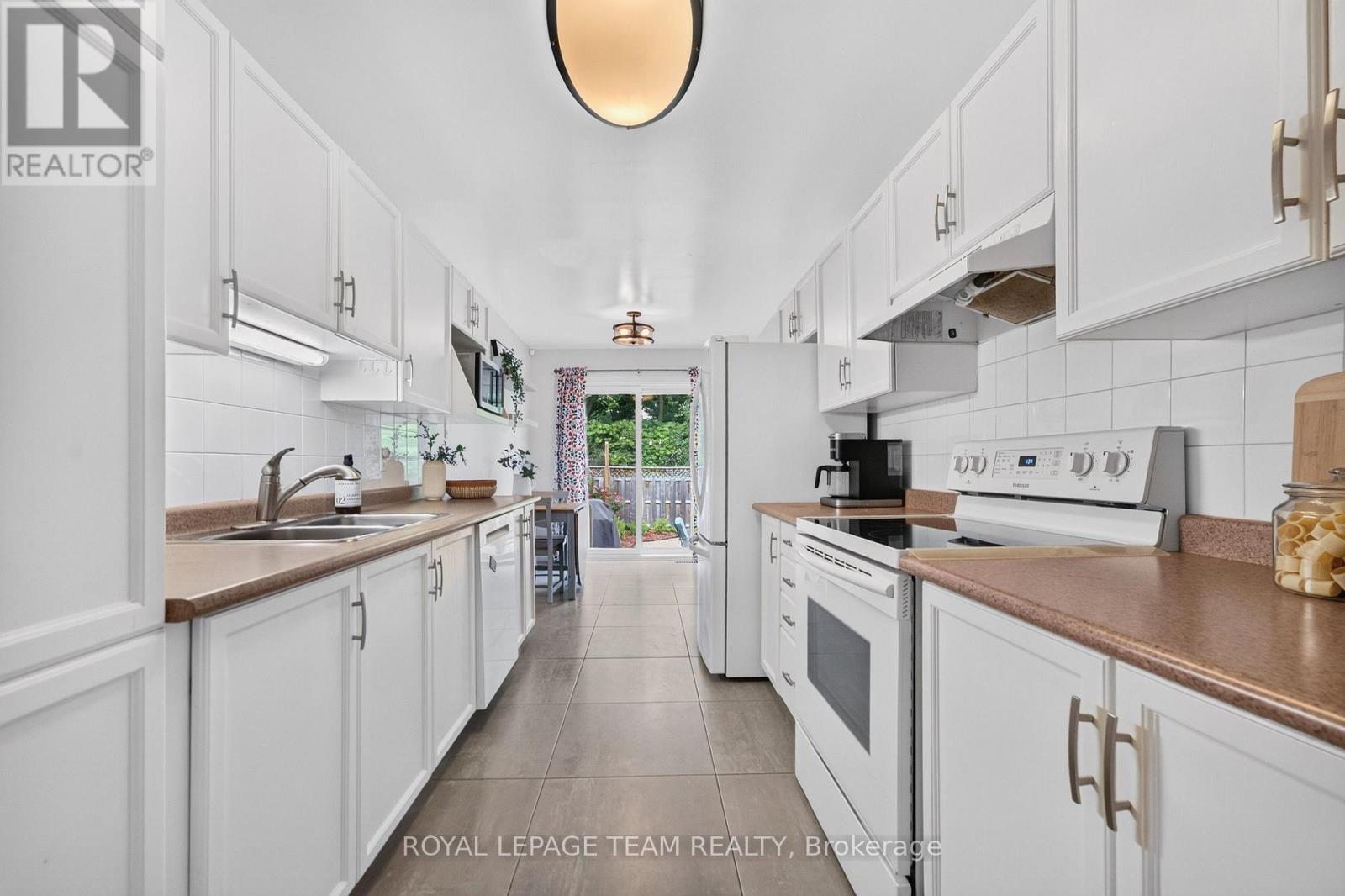 121 Cedarock Drive, Ottawa, Ontario  K2M 2H5 - Photo 12 - X13501544