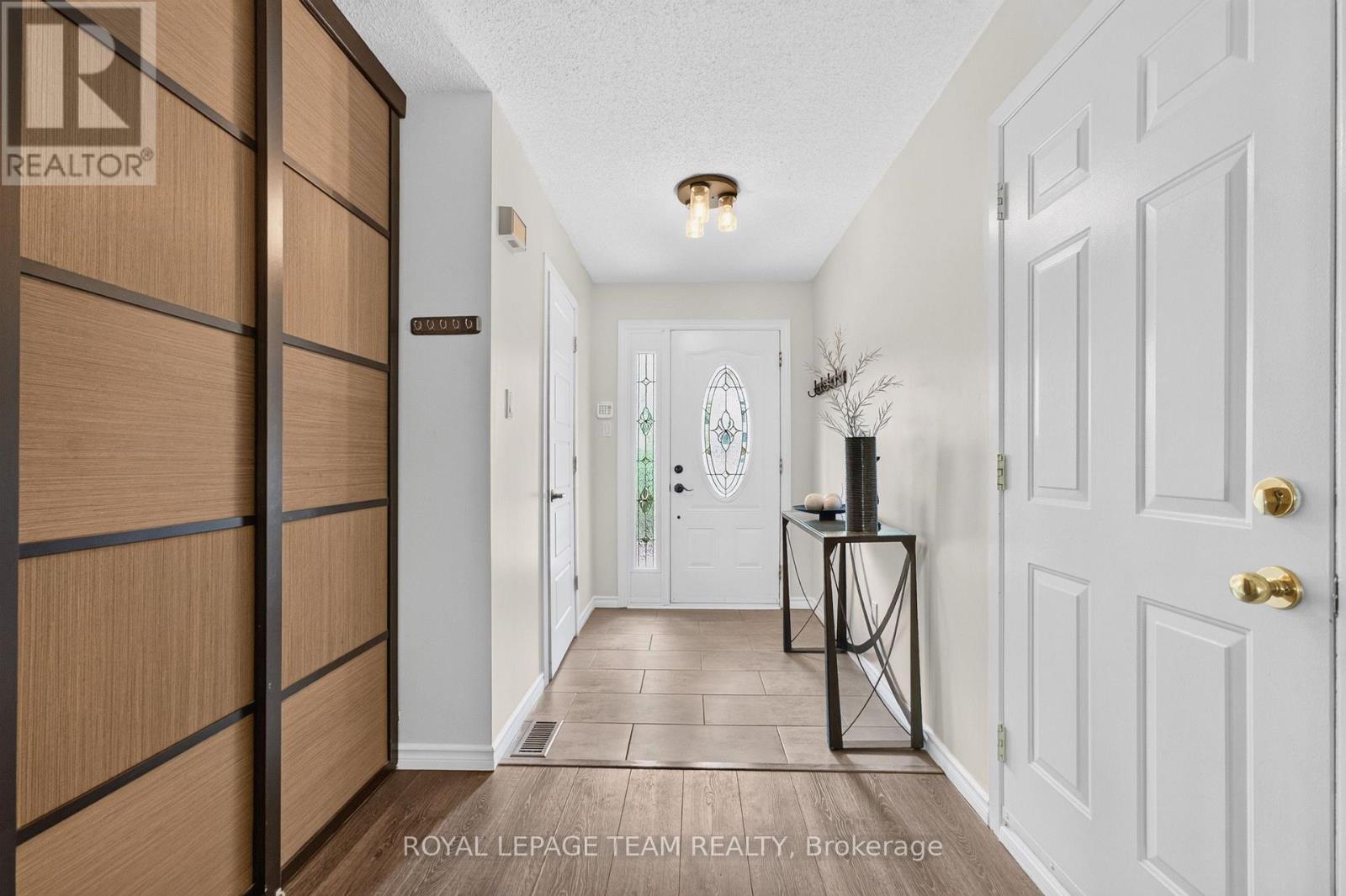 121 Cedarock Drive, Ottawa, Ontario  K2M 2H5 - Photo 4 - X13501544