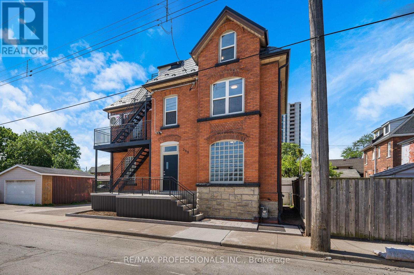 #1 - 388 WILSON STREET, Hamilton (Landsdale)