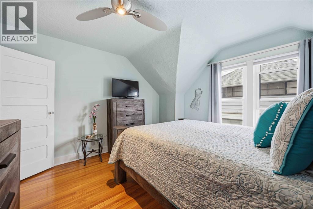 137 Euphemia Street North, Sarnia, Ontario  N7T 6A4 - Photo 22 - 26014104
