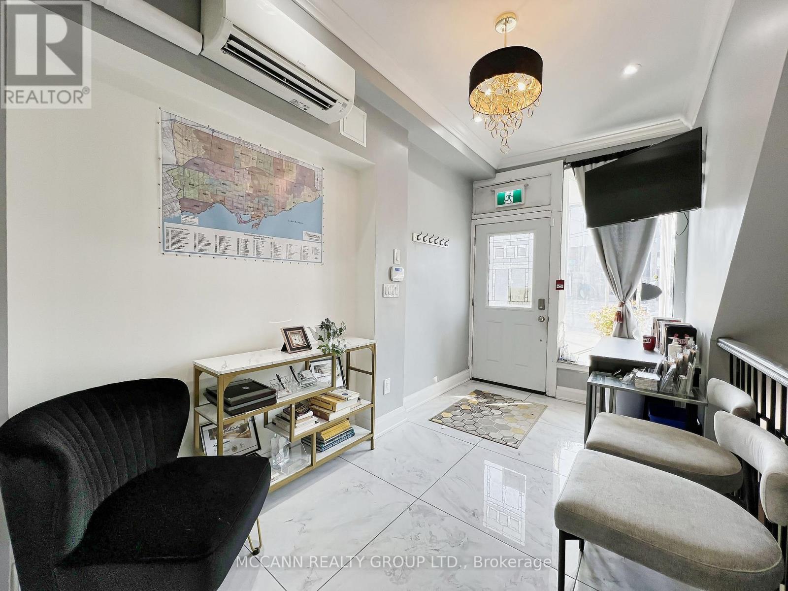2544 Eglinton Avenue W, Toronto, Ontario  M6M 1T1 - Photo 2 - W13420360