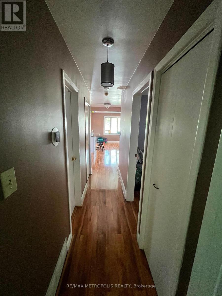 Main - 708 Glen Forrest Boulevard, Waterloo, Ontario  N2L 4K8 - Photo 6 - X13494076