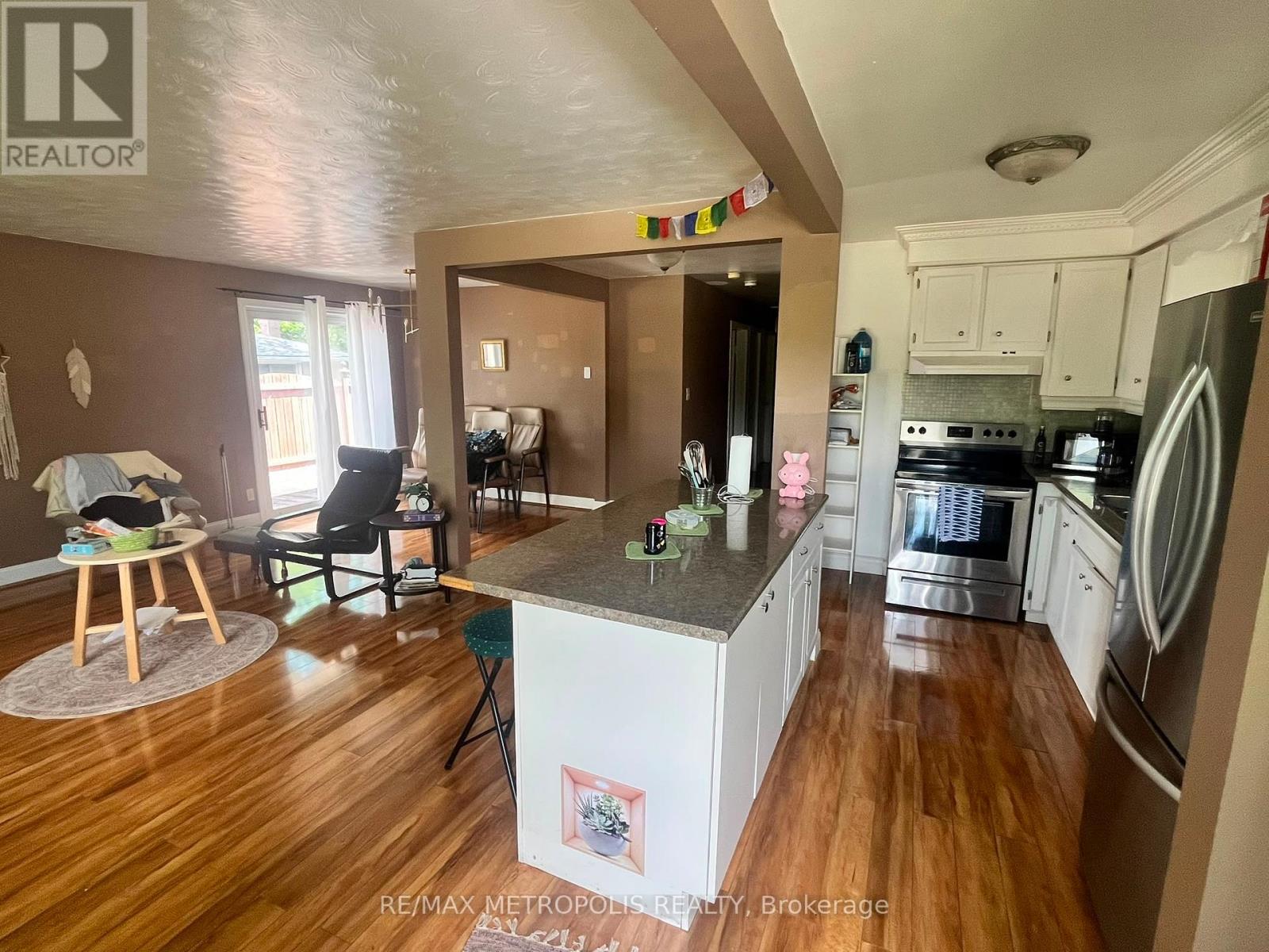 Main - 708 Glen Forrest Boulevard, Waterloo, Ontario  N2L 4K8 - Photo 2 - X13494076