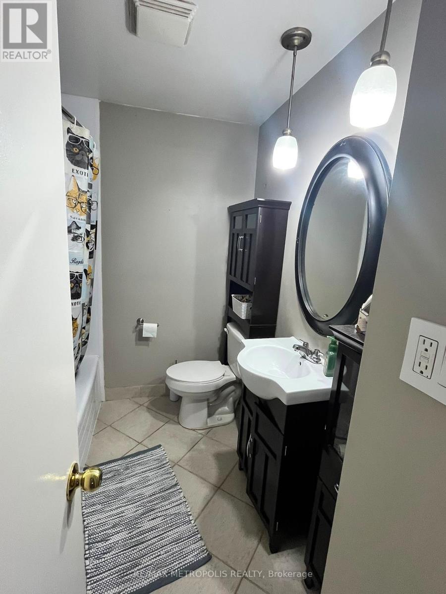 Main - 708 Glen Forrest Boulevard, Waterloo, Ontario  N2L 4K8 - Photo 8 - X13494076
