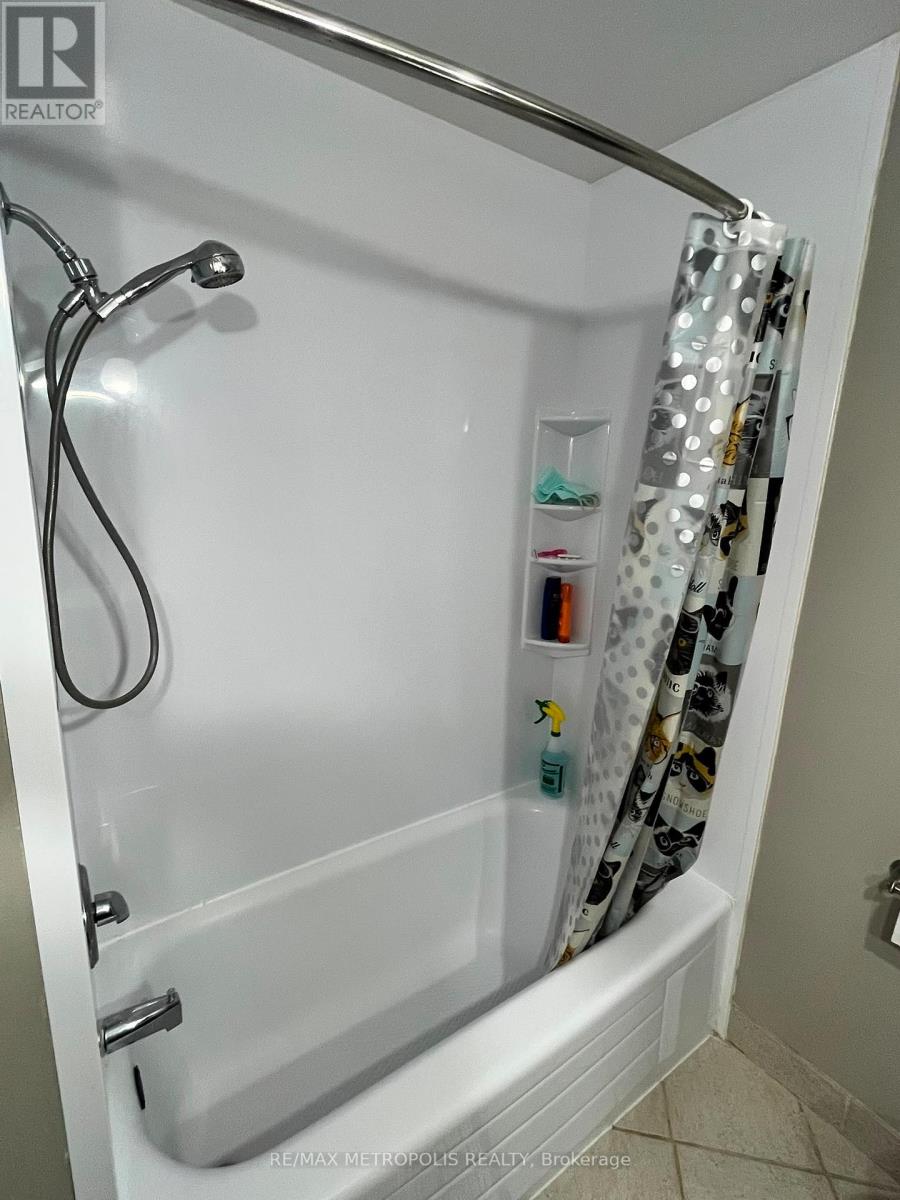 Main - 708 Glen Forrest Boulevard, Waterloo, Ontario  N2L 4K8 - Photo 9 - X13494076
