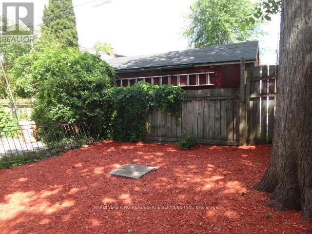 126 Lennox Street, Toronto, Ontario  M6G 1J6 - Photo 19 - C13501762