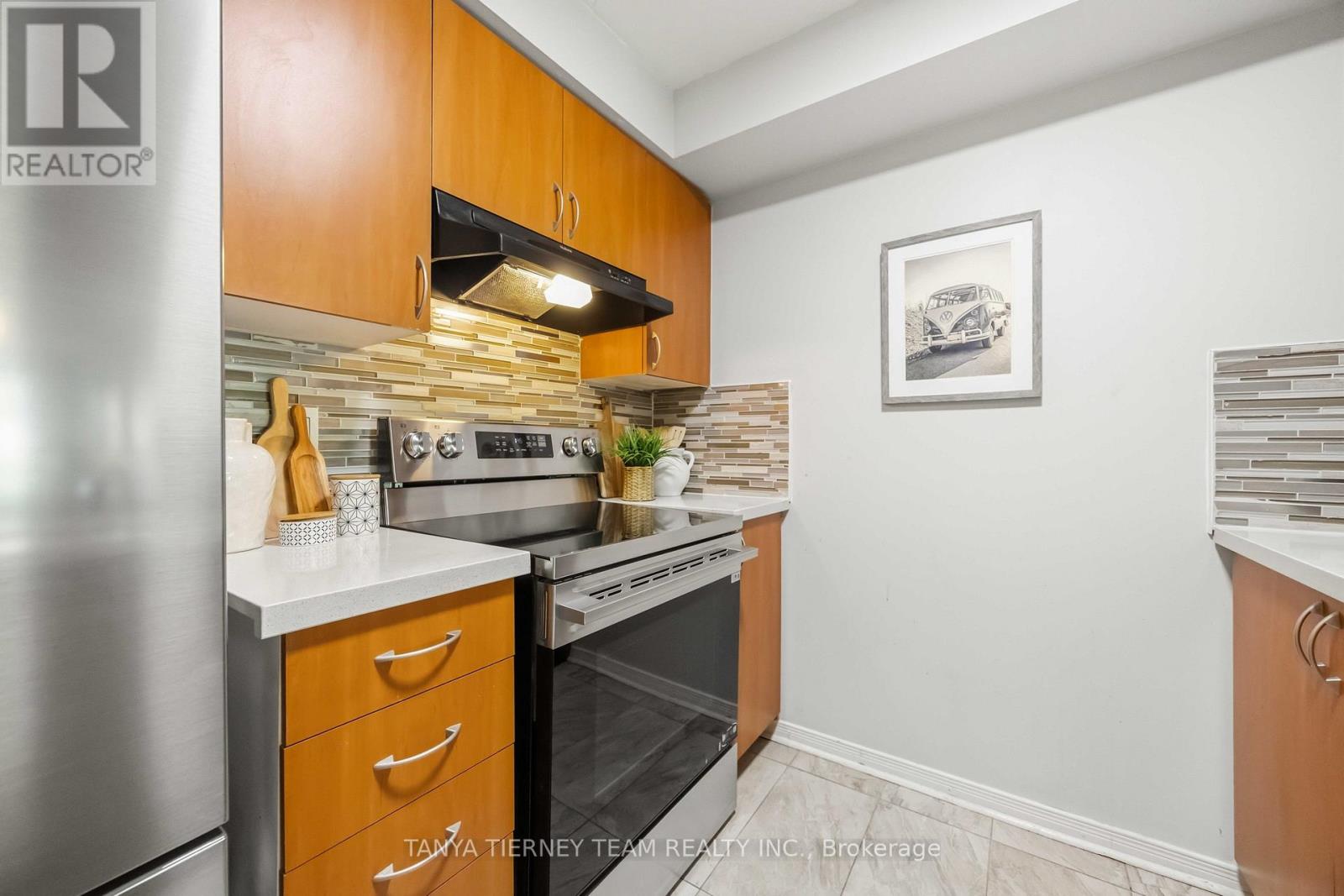2 - 21 Petra Way, Whitby, Ontario  L1R 0A6 - Photo 18 - E13501530
