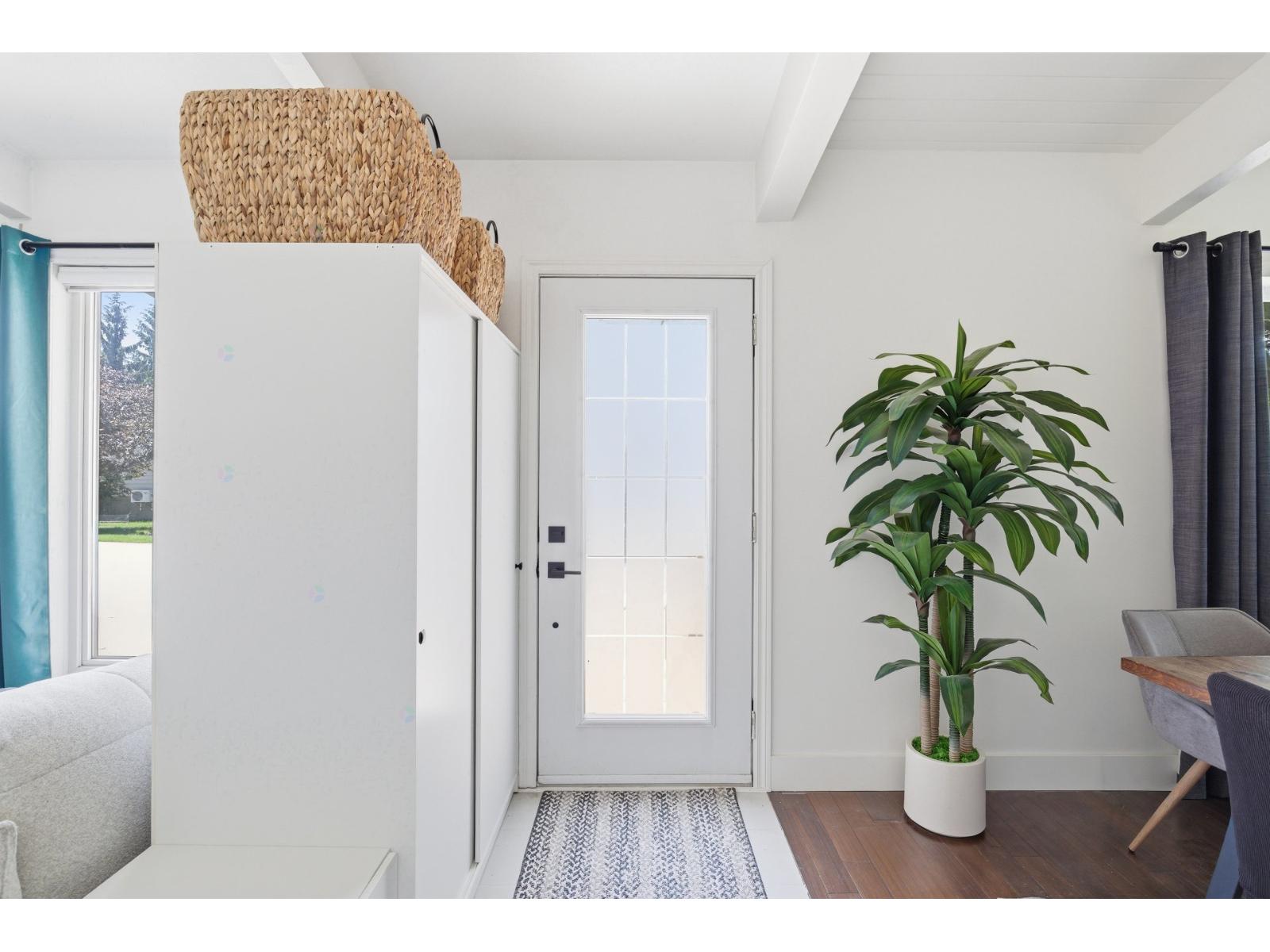 1127 Rue Arthur-Sanscartier Terrebonne (Terrebonne) Quebec Canada J6W3B8 2