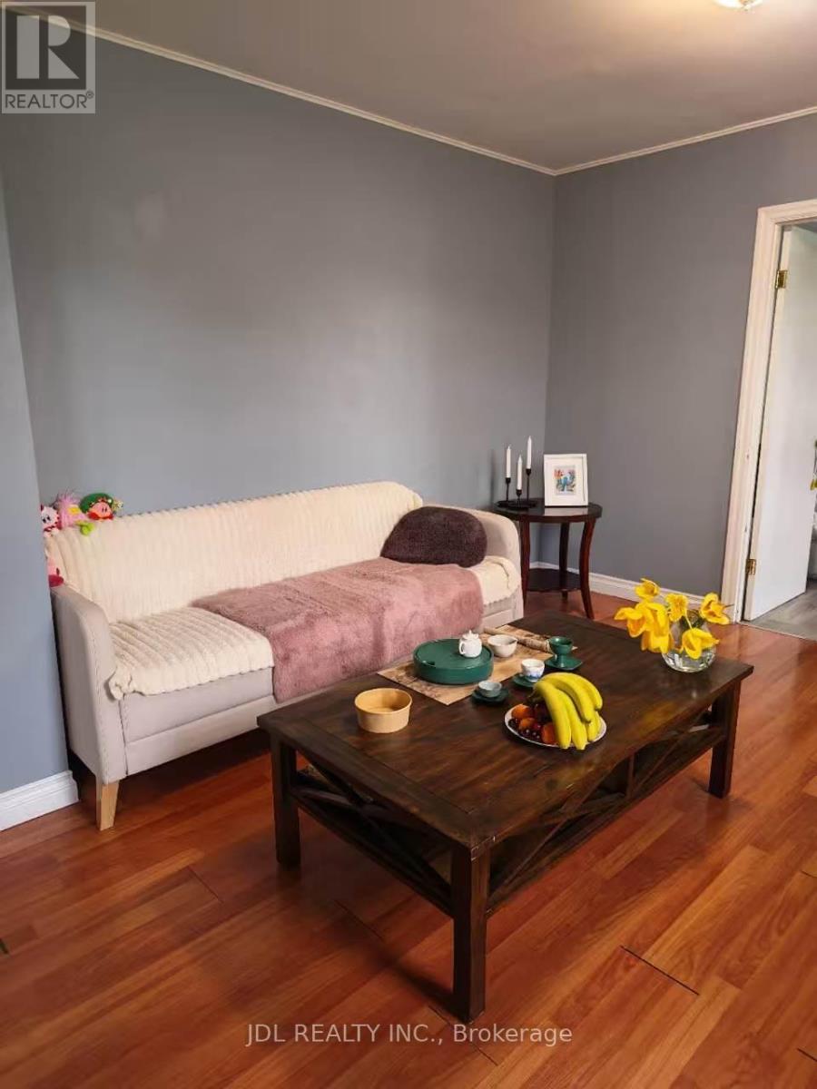 555 Wellington Street W, Aurora, Ontario  L4G 6J7 - Photo 5 - N13501532