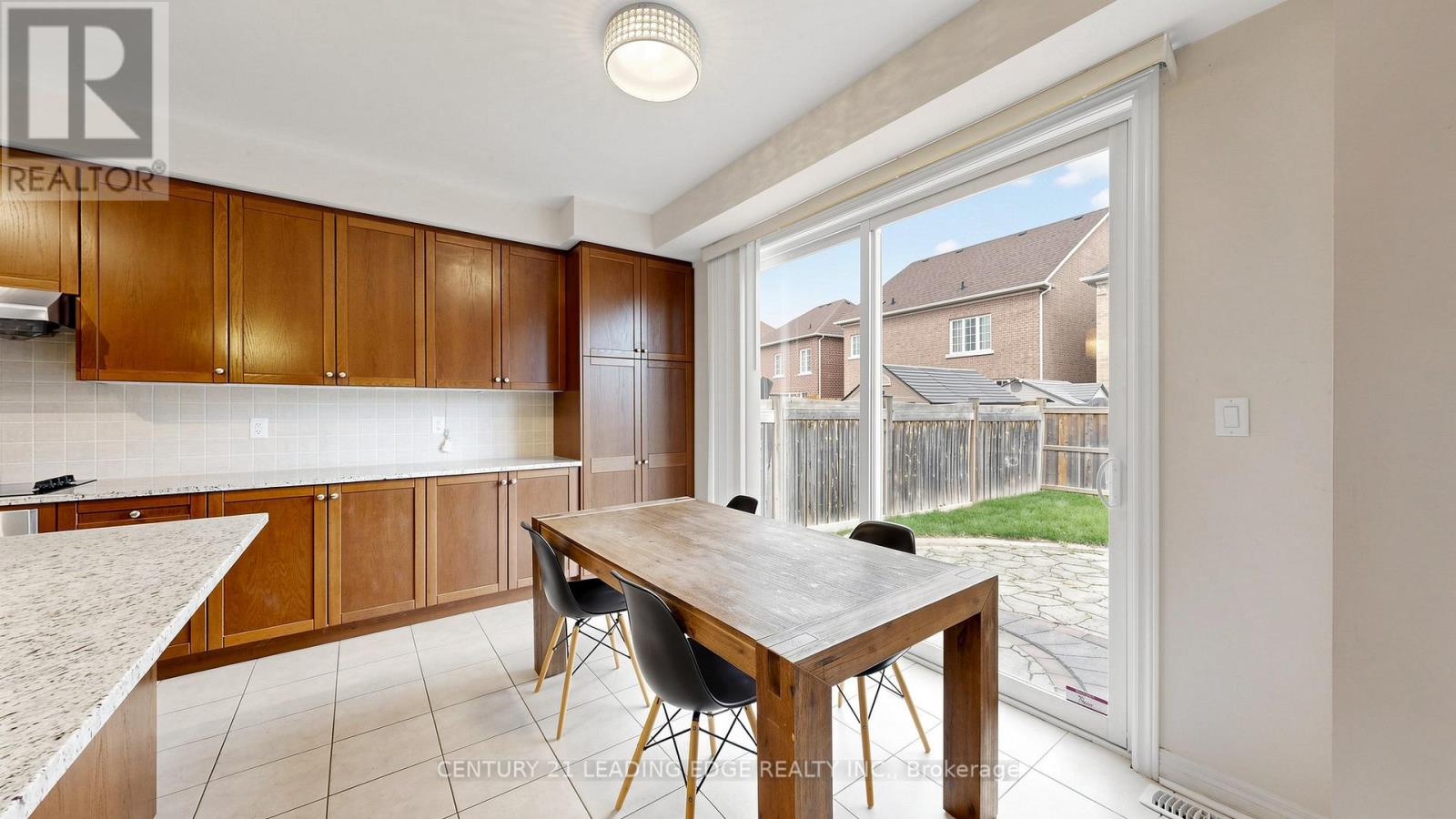 72 Staglin Court, Markham, Ontario  L6C 0L1 - Photo 11 - N13501552