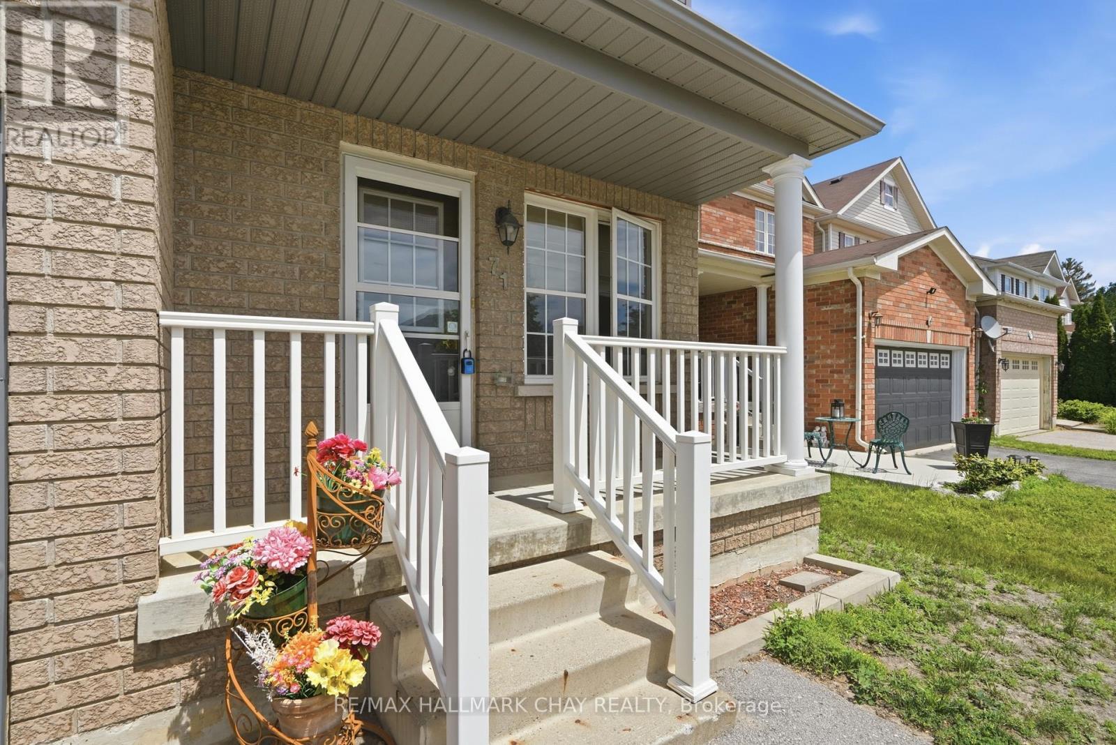 71 Stonemount Crescent, Essa, Ontario  L0M 1B4 - Photo 2 - N13501616