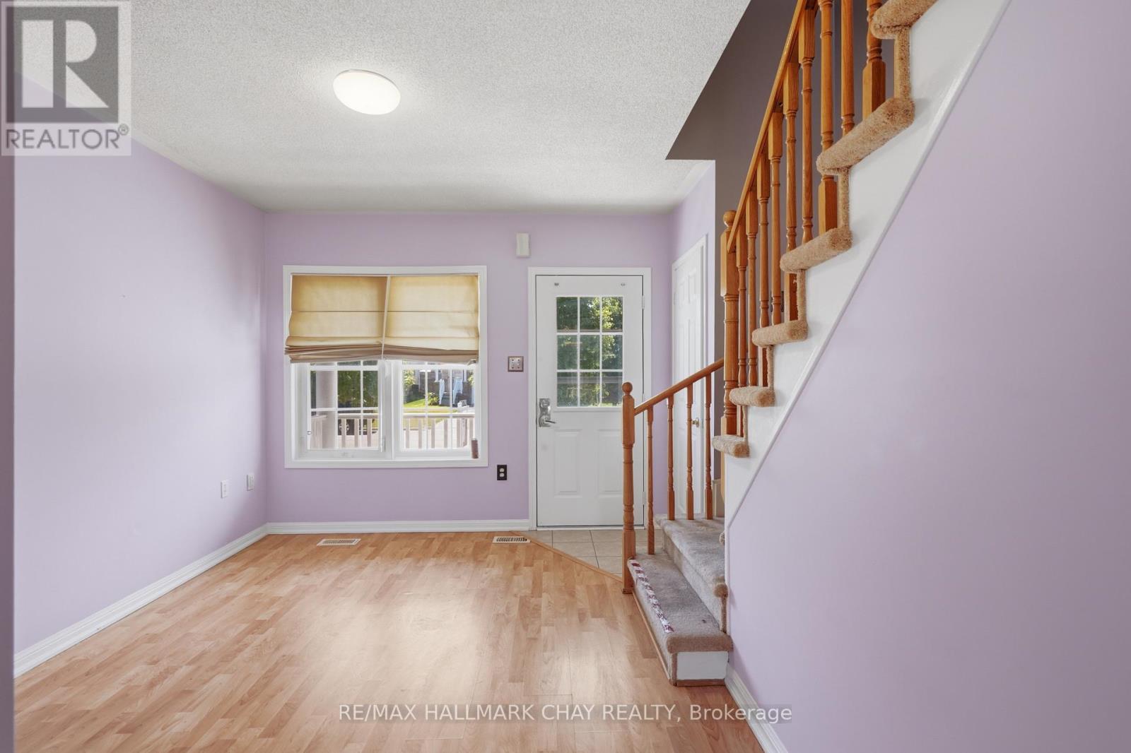 71 Stonemount Crescent, Essa, Ontario  L0M 1B4 - Photo 3 - N13501616