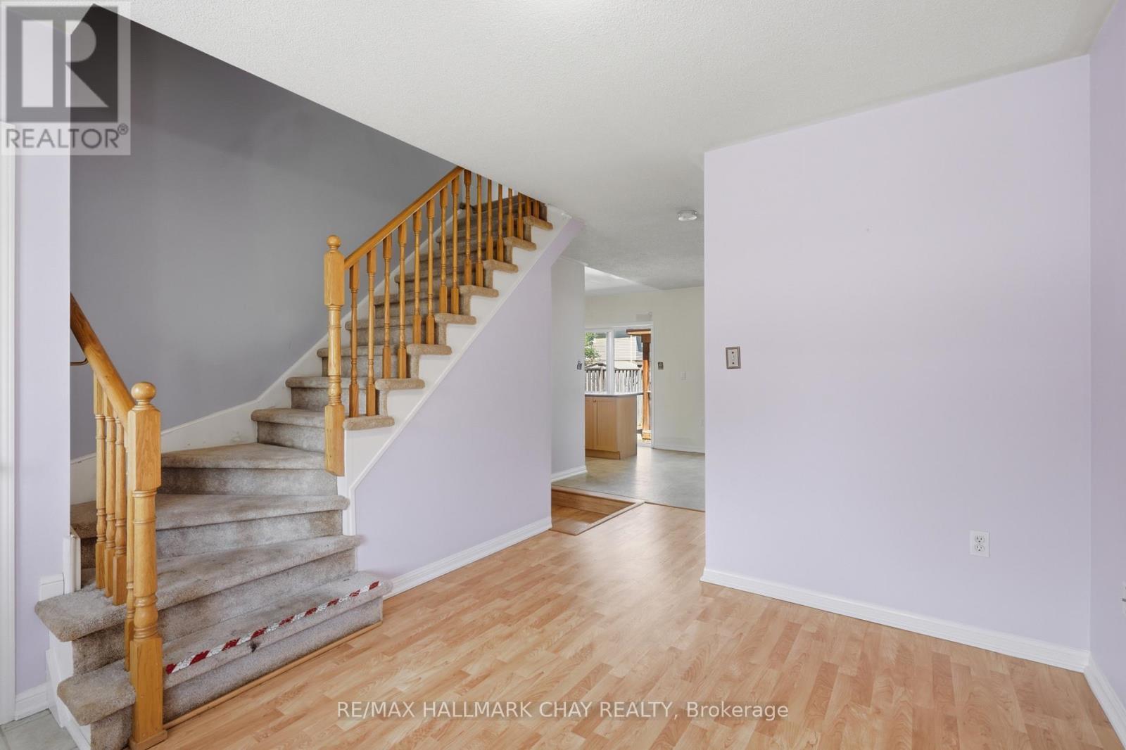 71 Stonemount Crescent, Essa, Ontario  L0M 1B4 - Photo 4 - N13501616