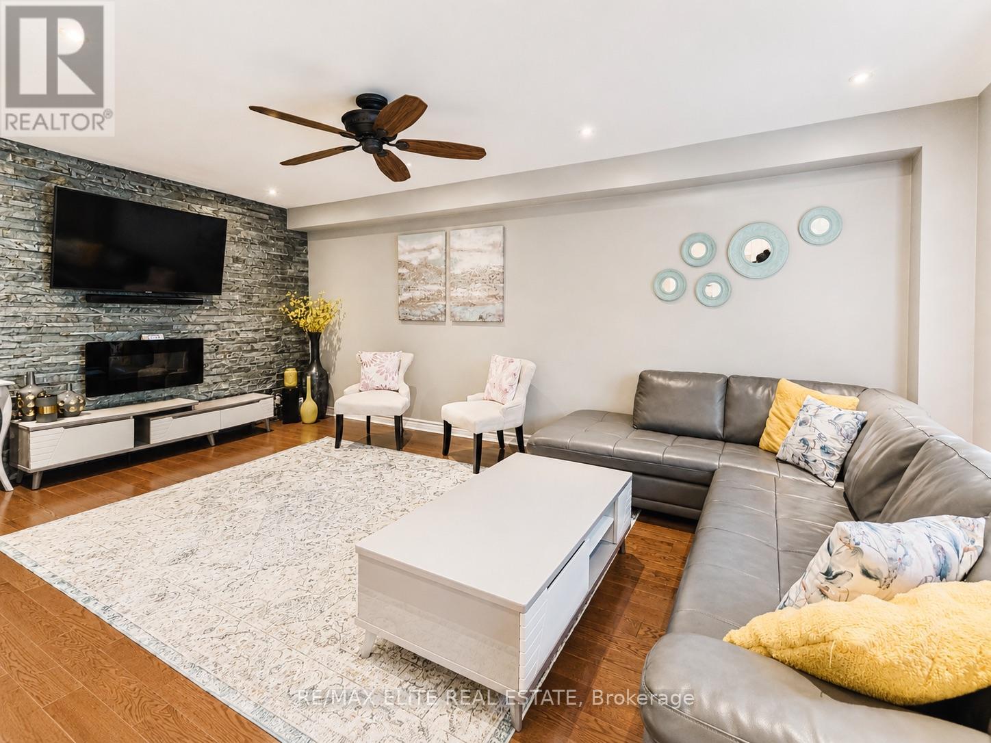 359 Fairway Gardens, Newmarket, Ontario  L3X 1B4 - Photo 14 - N13501680