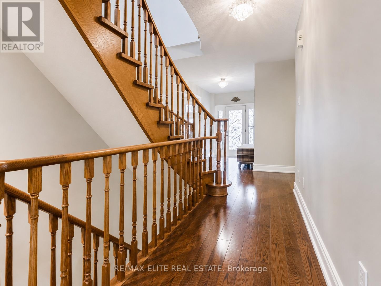 359 Fairway Gardens, Newmarket, Ontario  L3X 1B4 - Photo 18 - N13501680