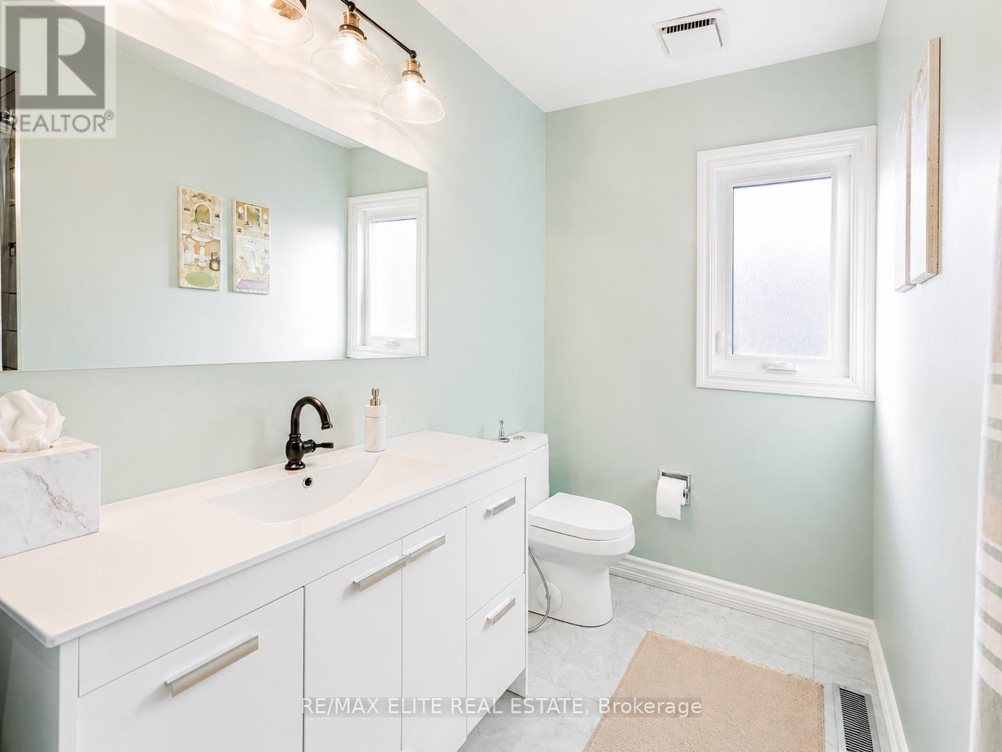 359 Fairway Gardens, Newmarket, Ontario  L3X 1B4 - Photo 34 - N13501680