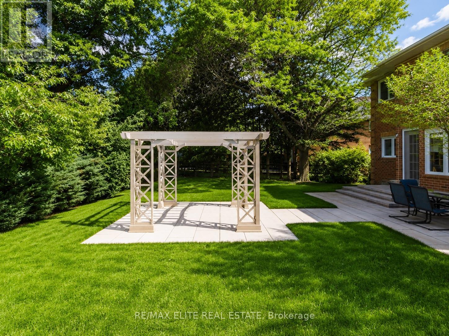 359 Fairway Gardens, Newmarket, Ontario  L3X 1B4 - Photo 48 - N13501680