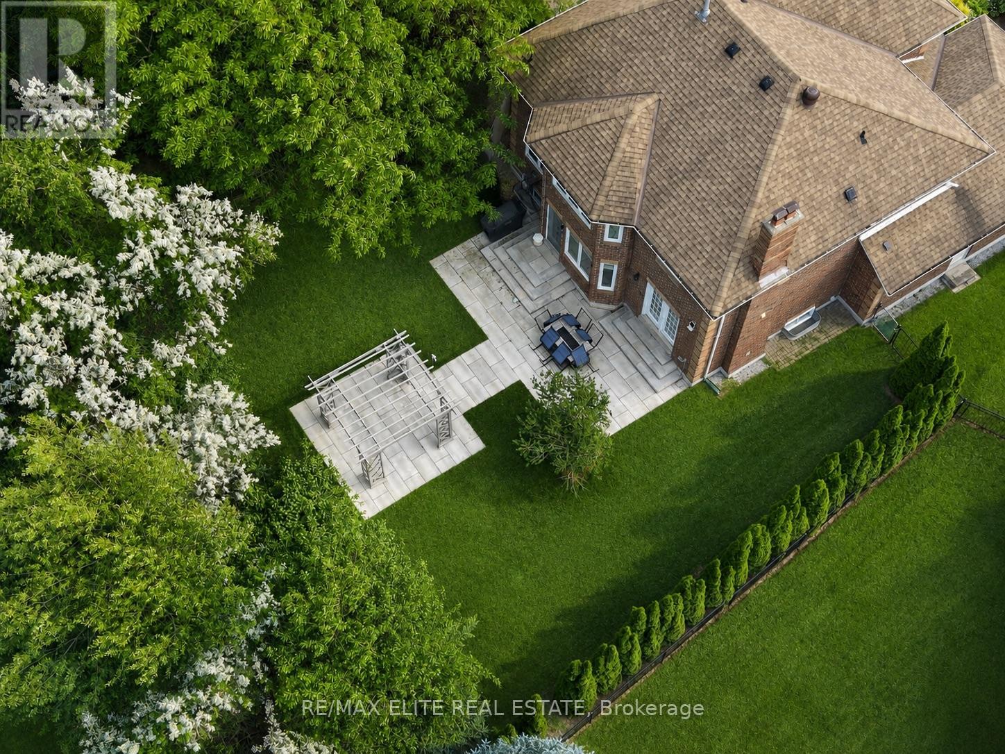 359 Fairway Gardens, Newmarket, Ontario  L3X 1B4 - Photo 49 - N13501680