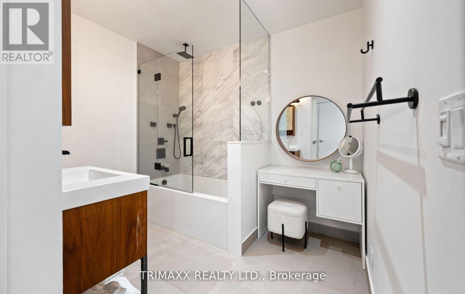 403 - 60 Bathurst Street, Toronto, Ontario  M5V 2P4 - Photo 23 - C13420736