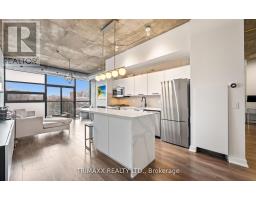 403 - 60 BATHURST STREET, Toronto, Ontario