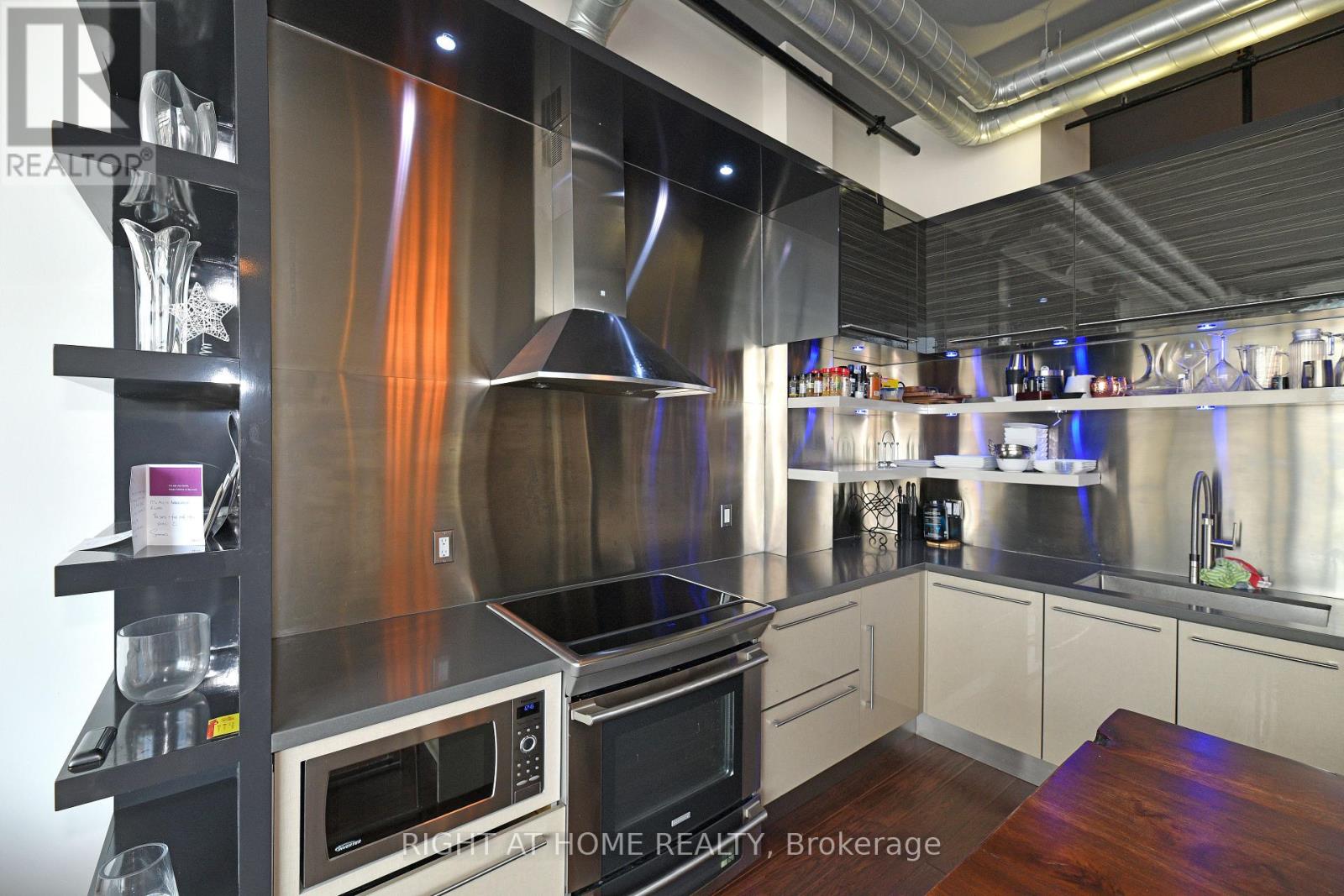 708 - 43 Hanna Avenue, Toronto, Ontario  M6K 1X1 - Photo 5 - C13497016