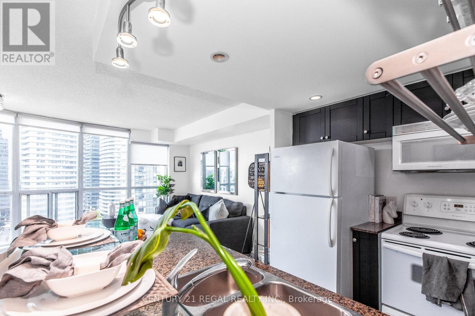 1714 - 208 Queens Quay W, Toronto, Ontario  M5J 2Y5 - Photo 4 - C13497044