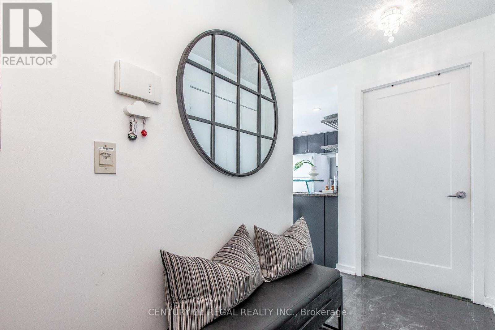1714 - 208 Queens Quay W, Toronto, Ontario  M5J 2Y5 - Photo 3 - C13497044