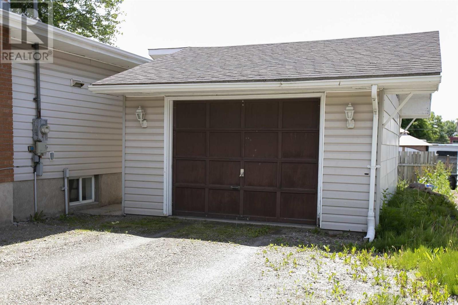 79 Tilley Rd, Sault Ste. Marie, Ontario  P6B 3Y7 - Photo 3 - SM261598