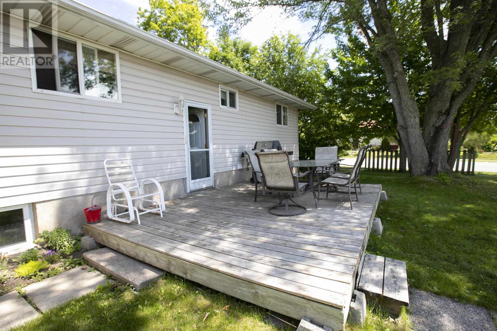 79 Tilley Rd, Sault Ste. Marie, Ontario  P6B 3Y7 - Photo 7 - SM261598