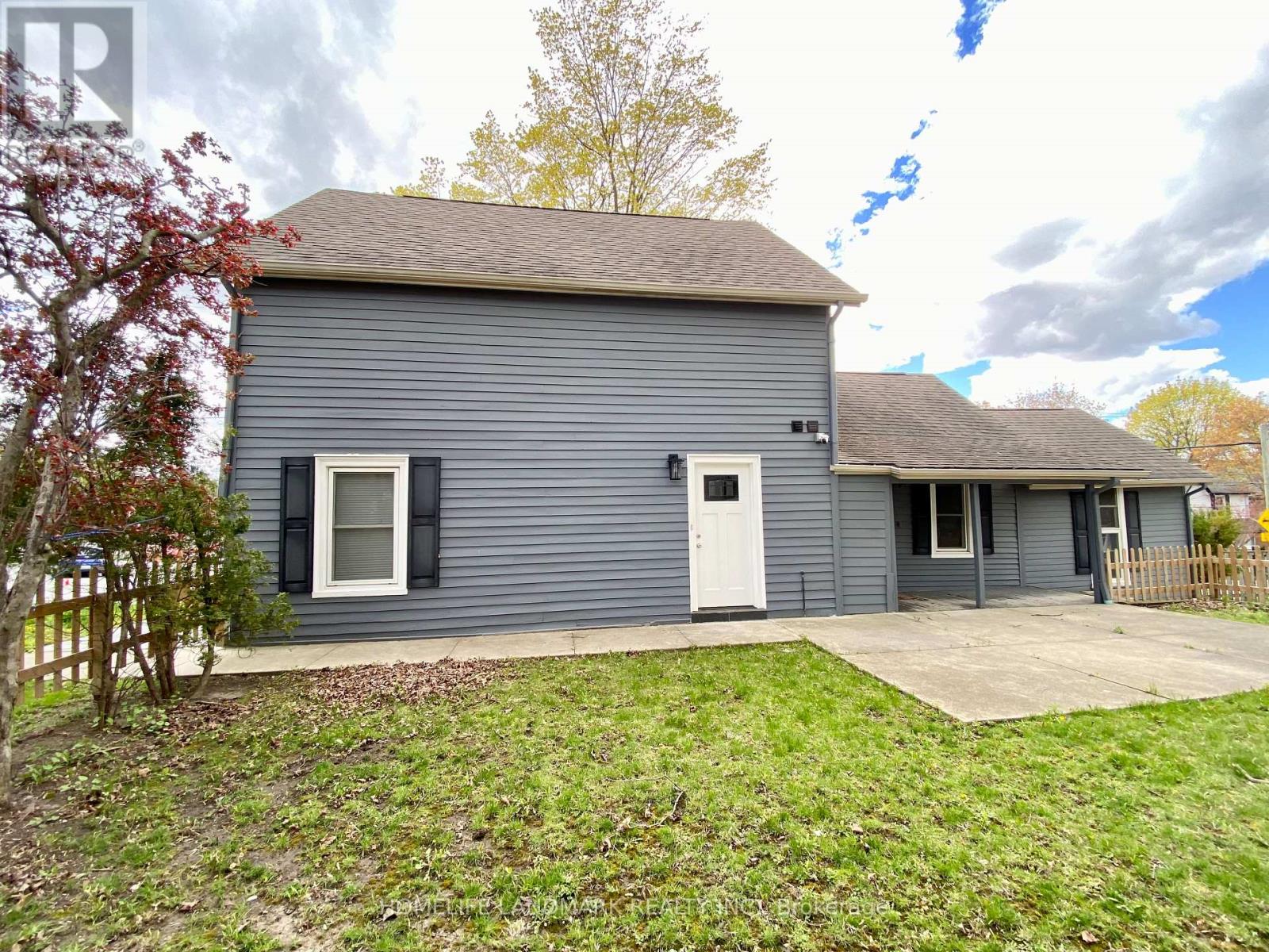 41 Arnold Crescent, Richmond Hill, Ontario  L4C 3R6 - Photo 2 - N13497012
