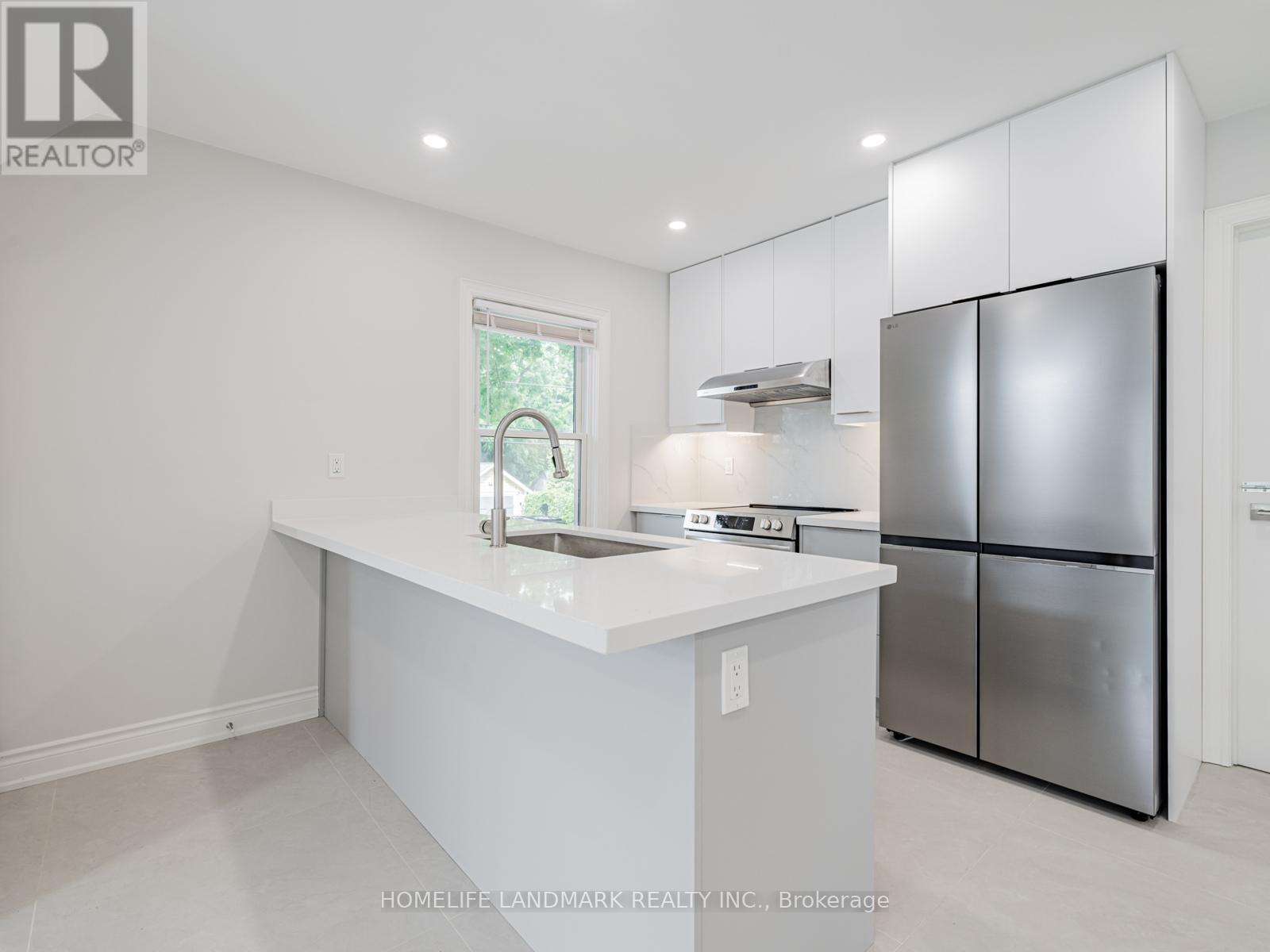 41 Arnold Crescent, Richmond Hill, Ontario  L4C 3R6 - Photo 10 - N13497012