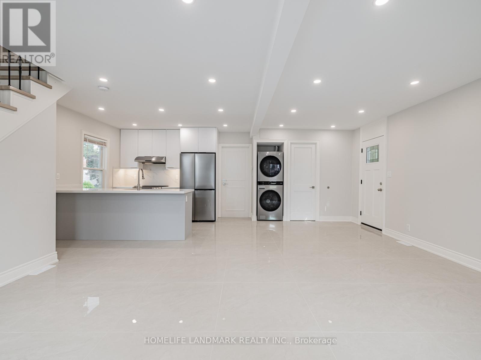 41 Arnold Crescent, Richmond Hill, Ontario  L4C 3R6 - Photo 8 - N13497012