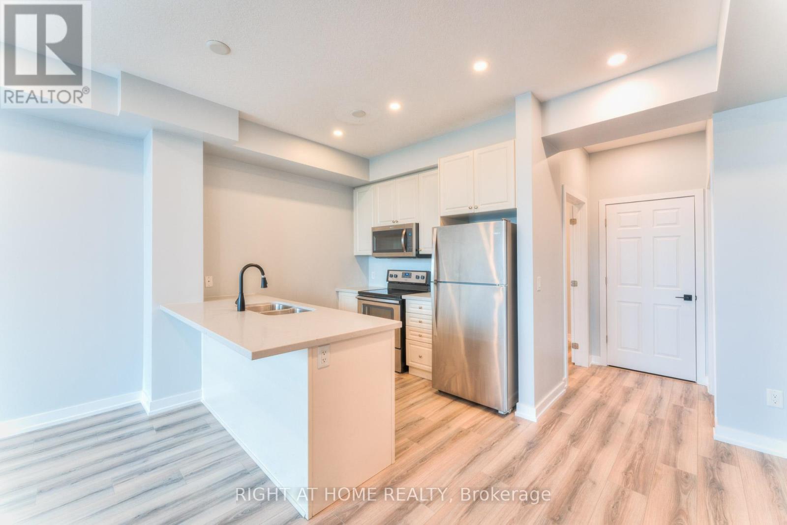 320 - 2486 Old Bronte Road, Oakville, Ontario  L6M 0Y4 - Photo 4 - W13497018